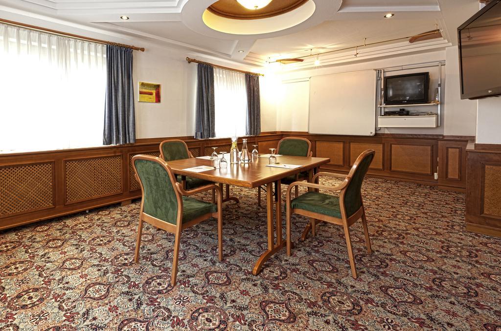 Alpenhotel อัลท์มุนสเตอร์ ภายนอก รูปภาพ